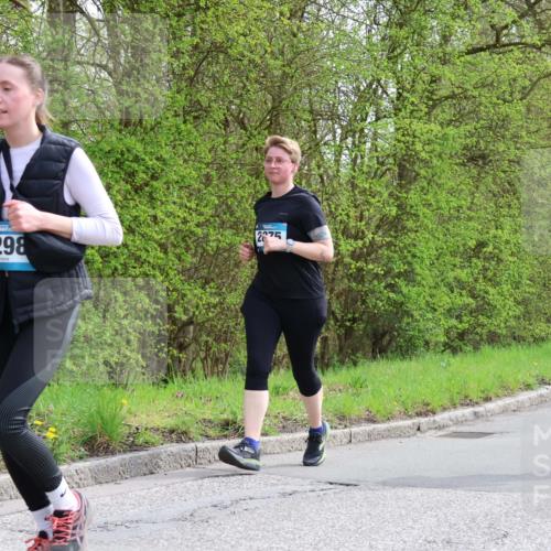 12.04.2026 - 45. Internationalen Wilhelmsburger Insellauf Yannick Fuchs http://msf.ph/oto/9498844 12.04.2026 13:12:51 Laufen 2298, 20, 75, 5695 meine-sportfotos.de