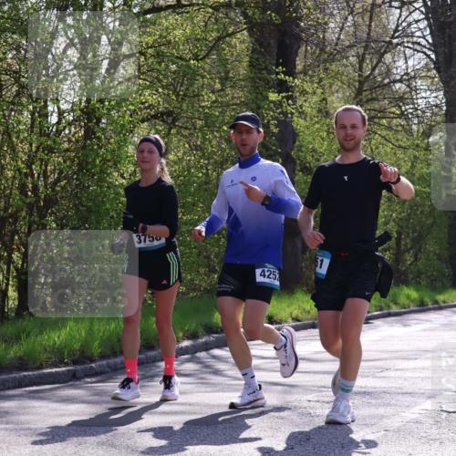 12.04.2026 - 45. Internationalen Wilhelmsburger Insellauf Yannick Fuchs http://msf.ph/oto/9498852 12.04.2026 10:59:22 Laufen 3750, 425, 51 meine-sportfotos.de