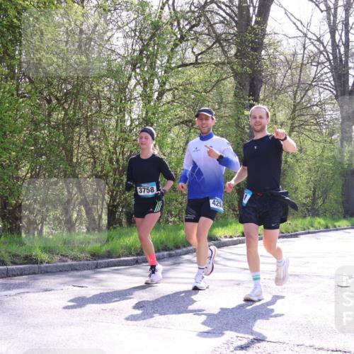 12.04.2026 - 45. Internationalen Wilhelmsburger Insellauf Yannick Fuchs http://msf.ph/oto/9498856 12.04.2026 10:59:22 Laufen 3758, 425 meine-sportfotos.de