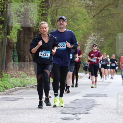 12.04.2026 - 45. Internationalen Wilhelmsburger Insellauf Yannick Fuchs http://msf.ph/oto/9498877 12.04.2026 13:13:02 Laufen 4221, 4222, 0, 2945 meine-sportfotos.de