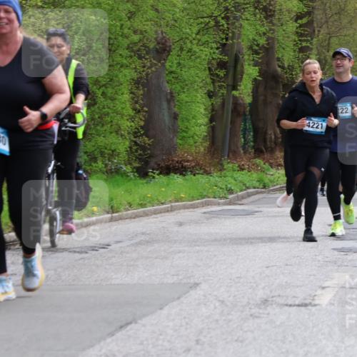 12.04.2026 - 45. Internationalen Wilhelmsburger Insellauf Yannick Fuchs http://msf.ph/oto/9498883 12.04.2026 13:13:03 Laufen 980, 4221, 22, 2945 meine-sportfotos.de