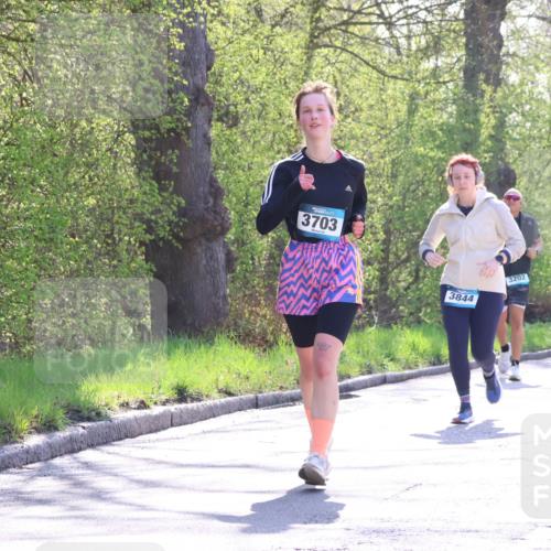 12.04.2026 - 45. Internationalen Wilhelmsburger Insellauf Yannick Fuchs http://msf.ph/oto/9498937 12.04.2026 10:59:37 Laufen 3703, 3844, 3202, 2916, 28 meine-sportfotos.de