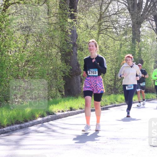 12.04.2026 - 45. Internationalen Wilhelmsburger Insellauf Yannick Fuchs http://msf.ph/oto/9498941 12.04.2026 10:59:38 Laufen 3703, 3844, 3202, 2916, 2816, 2811 meine-sportfotos.de