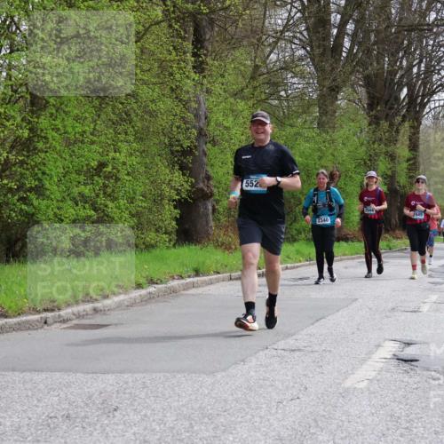 12.04.2026 - 45. Internationalen Wilhelmsburger Insellauf Yannick Fuchs http://msf.ph/oto/9498961 12.04.2026 13:13:14 Laufen 552, 2340, 2944, 2945 meine-sportfotos.de