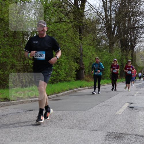 12.04.2026 - 45. Internationalen Wilhelmsburger Insellauf Yannick Fuchs http://msf.ph/oto/9498981 12.04.2026 13:13:16 Laufen 5520, 2944, 2945 meine-sportfotos.de