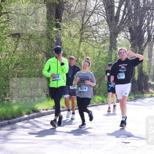 12.04.2026 - 45. Internationalen Wilhelmsburger Insellauf Yannick Fuchs http://msf.ph/oto/9498982 12.04.2026 10:59:42 Laufen 2916, 3202, 965, 2816, 2817 meine-sportfotos.de