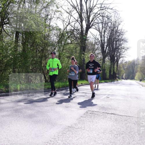 12.04.2026 - 45. Internationalen Wilhelmsburger Insellauf Yannick Fuchs http://msf.ph/oto/9498999 12.04.2026 10:59:43 Laufen 2816, 17 meine-sportfotos.de