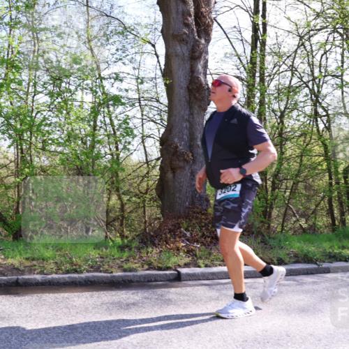 12.04.2026 - 45. Internationalen Wilhelmsburger Insellauf Yannick Fuchs http://msf.ph/oto/9499027 12.04.2026 10:59:47 Laufen 3202 meine-sportfotos.de