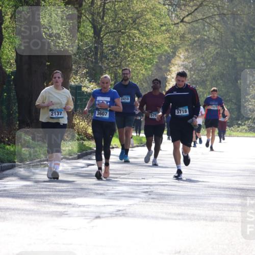 12.04.2026 - 45. Internationalen Wilhelmsburger Insellauf Yannick Fuchs http://msf.ph/oto/9499038 12.04.2026 11:00:08 Laufen 2137, 3607, 2410, 575, 3718, 2823 meine-sportfotos.de