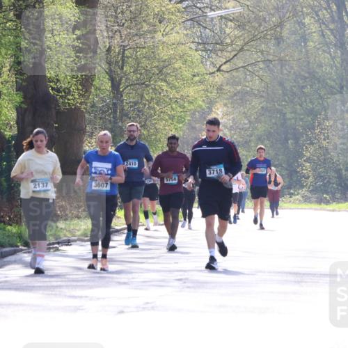 12.04.2026 - 45. Internationalen Wilhelmsburger Insellauf Yannick Fuchs http://msf.ph/oto/9499050 12.04.2026 11:00:09 Laufen 2137, 3607, 2410, 3718, 2823, 1330, 5756 meine-sportfotos.de