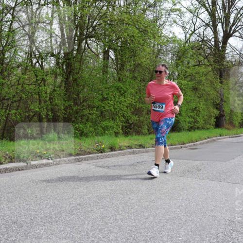 12.04.2026 - 45. Internationalen Wilhelmsburger Insellauf Yannick Fuchs http://msf.ph/oto/9499061 12.04.2026 13:13:24 Laufen 5509 meine-sportfotos.de