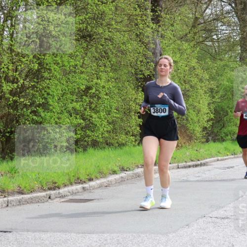 12.04.2026 - 45. Internationalen Wilhelmsburger Insellauf Yannick Fuchs http://msf.ph/oto/9499079 12.04.2026 13:13:27 Laufen 3800, 4900, 4547, 442 meine-sportfotos.de