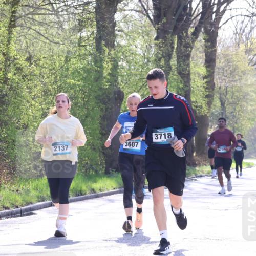 12.04.2026 - 45. Internationalen Wilhelmsburger Insellauf Yannick Fuchs http://msf.ph/oto/9499080 12.04.2026 11:00:17 Laufen 2137, 3607, 3718, 5756 meine-sportfotos.de