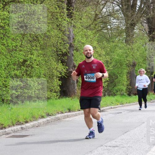 12.04.2026 - 45. Internationalen Wilhelmsburger Insellauf Yannick Fuchs http://msf.ph/oto/9499098 12.04.2026 13:13:29 Laufen 10, 4900, 442, 4471, 4547 meine-sportfotos.de
