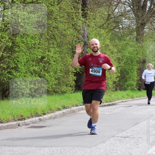12.04.2026 - 45. Internationalen Wilhelmsburger Insellauf Yannick Fuchs http://msf.ph/oto/9499102 12.04.2026 13:13:30 Laufen 199, 4900, 442, 4547, 4471 meine-sportfotos.de