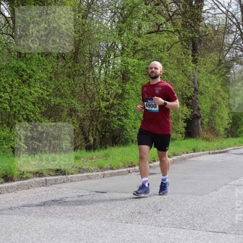 12.04.2026 - 45. Internationalen Wilhelmsburger Insellauf Yannick Fuchs http://msf.ph/oto/9499114 12.04.2026 13:13:31 Laufen 10, 4900, 4420, 4471, 4547 meine-sportfotos.de