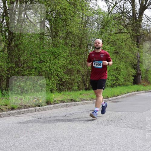 12.04.2026 - 45. Internationalen Wilhelmsburger Insellauf Yannick Fuchs http://msf.ph/oto/9499120 12.04.2026 13:13:31 Laufen 10, 4900, 442, 4547 meine-sportfotos.de