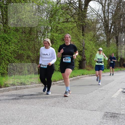 12.04.2026 - 45. Internationalen Wilhelmsburger Insellauf Yannick Fuchs http://msf.ph/oto/9499159 12.04.2026 13:13:37 Laufen 4420, 4547, 4471, 3981 meine-sportfotos.de