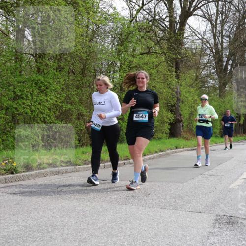 12.04.2026 - 45. Internationalen Wilhelmsburger Insellauf Yannick Fuchs http://msf.ph/oto/9499160 12.04.2026 13:13:37 Laufen 442, 4547, 447, 3981 meine-sportfotos.de