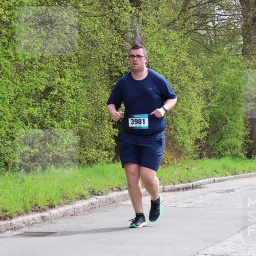 12.04.2026 - 45. Internationalen Wilhelmsburger Insellauf Yannick Fuchs http://msf.ph/oto/9499200 12.04.2026 13:13:41 Laufen 3981 meine-sportfotos.de