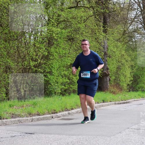 12.04.2026 - 45. Internationalen Wilhelmsburger Insellauf Yannick Fuchs http://msf.ph/oto/9499209 12.04.2026 13:13:42 Laufen 3981 meine-sportfotos.de