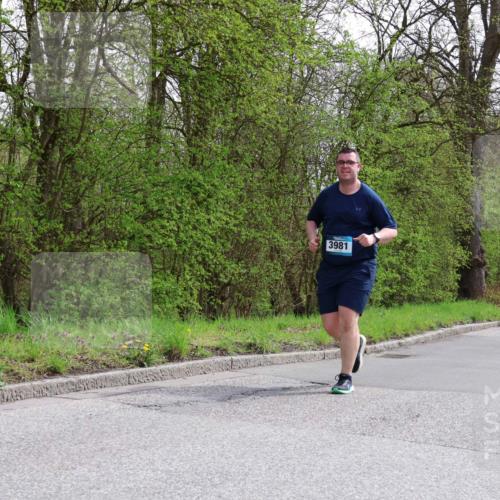 12.04.2026 - 45. Internationalen Wilhelmsburger Insellauf Yannick Fuchs http://msf.ph/oto/9499223 12.04.2026 13:13:43 Laufen 3981 meine-sportfotos.de