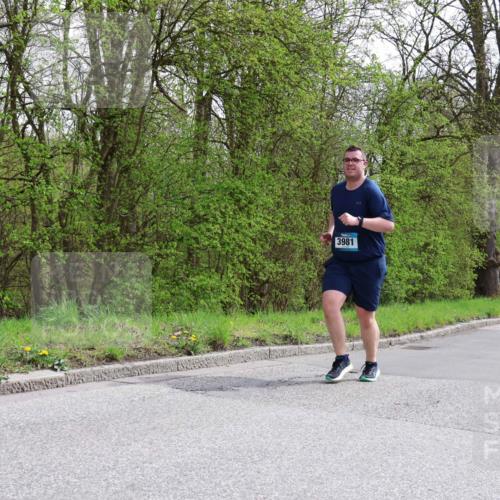 12.04.2026 - 45. Internationalen Wilhelmsburger Insellauf Yannick Fuchs http://msf.ph/oto/9499225 12.04.2026 13:13:43 Laufen 3981 meine-sportfotos.de