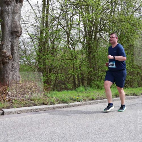 12.04.2026 - 45. Internationalen Wilhelmsburger Insellauf Yannick Fuchs http://msf.ph/oto/9499236 12.04.2026 13:13:44 Laufen 3981 meine-sportfotos.de