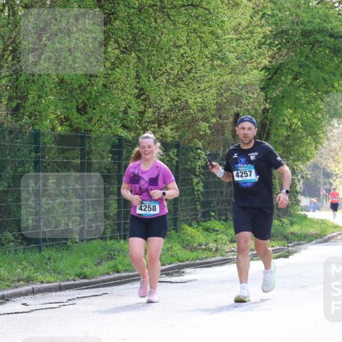 12.04.2026 - 45. Internationalen Wilhelmsburger Insellauf Yannick Fuchs http://msf.ph/oto/9499260 12.04.2026 11:05:22 Laufen 4258, 4257, 10, 2492, 2466 meine-sportfotos.de