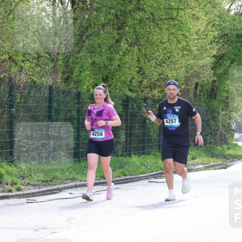 12.04.2026 - 45. Internationalen Wilhelmsburger Insellauf Yannick Fuchs http://msf.ph/oto/9499269 12.04.2026 11:05:22 Laufen 4258, 4257, 10, 2492, 2466 meine-sportfotos.de