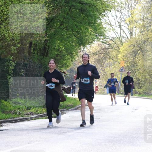 12.04.2026 - 45. Internationalen Wilhelmsburger Insellauf Yannick Fuchs http://msf.ph/oto/9499301 12.04.2026 11:05:26 Laufen 2492, 2466, 147, 4148 meine-sportfotos.de