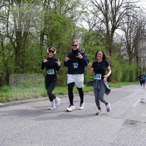12.04.2026 - 45. Internationalen Wilhelmsburger Insellauf Yannick Fuchs http://msf.ph/oto/9499314 12.04.2026 13:14:04 Laufen 5535, 539, 5536 meine-sportfotos.de