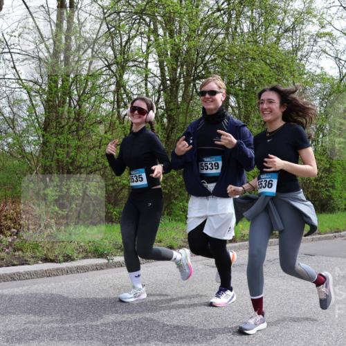 12.04.2026 - 45. Internationalen Wilhelmsburger Insellauf Yannick Fuchs http://msf.ph/oto/9499322 12.04.2026 13:14:04 Laufen 5535, 5539, 5536 meine-sportfotos.de