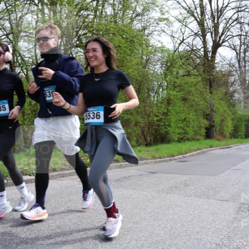 12.04.2026 - 45. Internationalen Wilhelmsburger Insellauf Yannick Fuchs http://msf.ph/oto/9499324 12.04.2026 13:14:05 Laufen 5535, 536, 5536 meine-sportfotos.de