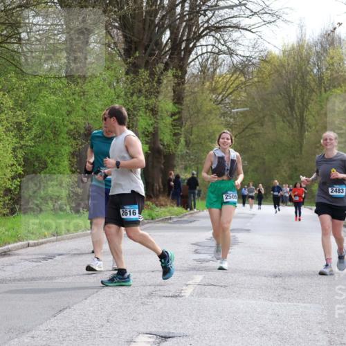 12.04.2026 - 45. Internationalen Wilhelmsburger Insellauf Yannick Fuchs http://msf.ph/oto/9499330 12.04.2026 13:14:06 Laufen 2616, 2509, 2483 meine-sportfotos.de