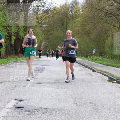 12.04.2026 - 45. Internationalen Wilhelmsburger Insellauf Yannick Fuchs http://msf.ph/oto/9499337 12.04.2026 13:14:07 Laufen 5861, 2509, 2483 meine-sportfotos.de