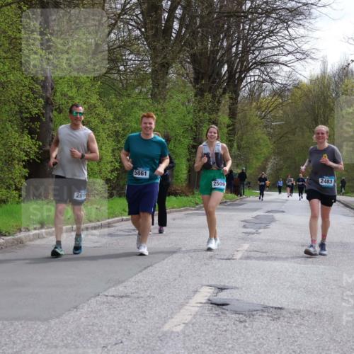 12.04.2026 - 45. Internationalen Wilhelmsburger Insellauf Yannick Fuchs http://msf.ph/oto/9499345 12.04.2026 13:14:07 Laufen 261, 5861, 2509, 2483 meine-sportfotos.de