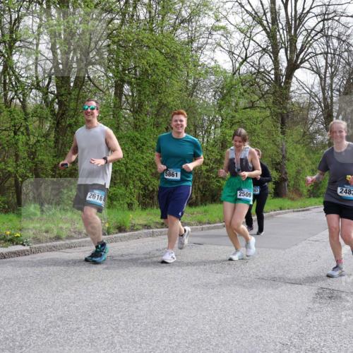 12.04.2026 - 45. Internationalen Wilhelmsburger Insellauf Yannick Fuchs http://msf.ph/oto/9499391 12.04.2026 13:14:11 Laufen 2616, 5861, 2509, 2483 meine-sportfotos.de