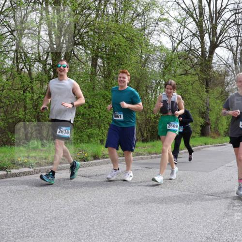 12.04.2026 - 45. Internationalen Wilhelmsburger Insellauf Yannick Fuchs http://msf.ph/oto/9499393 12.04.2026 13:14:11 Laufen 2616, 5861, 2509, 2483 meine-sportfotos.de