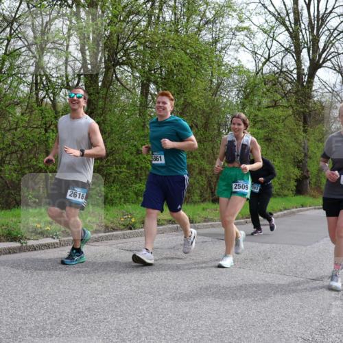 12.04.2026 - 45. Internationalen Wilhelmsburger Insellauf Yannick Fuchs http://msf.ph/oto/9499396 12.04.2026 13:14:12 Laufen 2616, 5861, 2509, 2003, 2483 meine-sportfotos.de