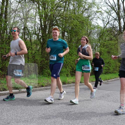 12.04.2026 - 45. Internationalen Wilhelmsburger Insellauf Yannick Fuchs http://msf.ph/oto/9499400 12.04.2026 13:14:12 Laufen 2616, 5861, 2509, 2003, 2483 meine-sportfotos.de