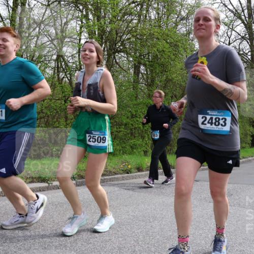 12.04.2026 - 45. Internationalen Wilhelmsburger Insellauf Yannick Fuchs http://msf.ph/oto/9499408 12.04.2026 13:14:13 Laufen 861, 2509, 2003, 2483 meine-sportfotos.de