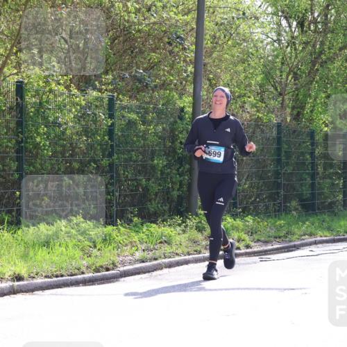 12.04.2026 - 45. Internationalen Wilhelmsburger Insellauf Yannick Fuchs http://msf.ph/oto/9499439 12.04.2026 11:06:06 Laufen 699 meine-sportfotos.de