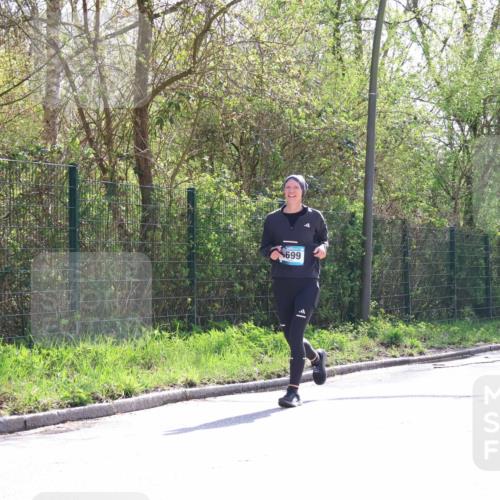12.04.2026 - 45. Internationalen Wilhelmsburger Insellauf Yannick Fuchs http://msf.ph/oto/9499449 12.04.2026 11:06:07 Laufen 699 meine-sportfotos.de