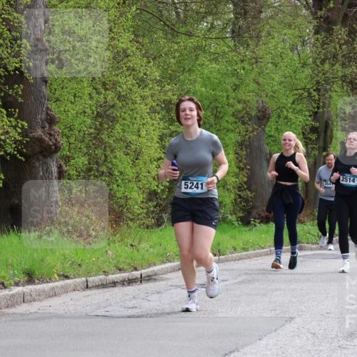 12.04.2026 - 45. Internationalen Wilhelmsburger Insellauf Yannick Fuchs http://msf.ph/oto/9499462 12.04.2026 13:14:35 Laufen 5241, 354, 2514, 354 meine-sportfotos.de