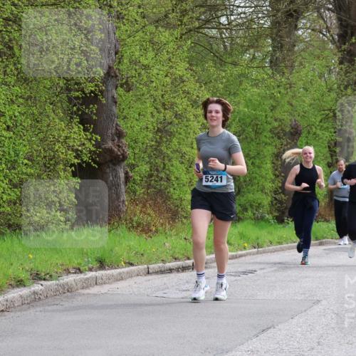 12.04.2026 - 45. Internationalen Wilhelmsburger Insellauf Yannick Fuchs http://msf.ph/oto/9499468 12.04.2026 13:14:36 Laufen 5241, 2514, 3548 meine-sportfotos.de