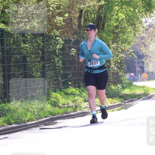 12.04.2026 - 45. Internationalen Wilhelmsburger Insellauf Yannick Fuchs http://msf.ph/oto/9499483 12.04.2026 11:06:20 Laufen 3537 meine-sportfotos.de