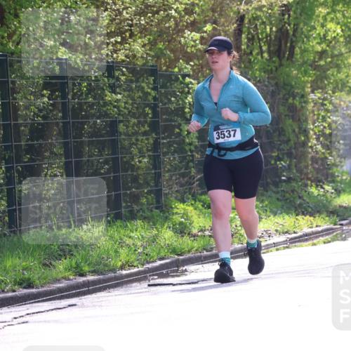 12.04.2026 - 45. Internationalen Wilhelmsburger Insellauf Yannick Fuchs http://msf.ph/oto/9499485 12.04.2026 11:06:21 Laufen 3537 meine-sportfotos.de