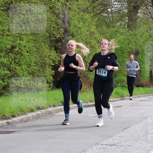 12.04.2026 - 45. Internationalen Wilhelmsburger Insellauf Yannick Fuchs http://msf.ph/oto/9499499 12.04.2026 13:14:40 Laufen 2514, 3547, 3548, 648 meine-sportfotos.de