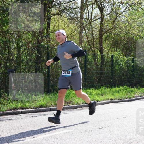 12.04.2026 - 45. Internationalen Wilhelmsburger Insellauf Yannick Fuchs http://msf.ph/oto/9499565 12.04.2026 11:06:53 Laufen 2588 meine-sportfotos.de
